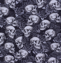 Load image into Gallery viewer, Skull & Roses Face Mask
