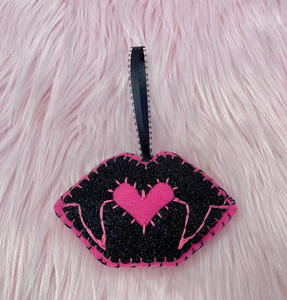 Ai Atelier Lovely Lip Fangs Black Ornament